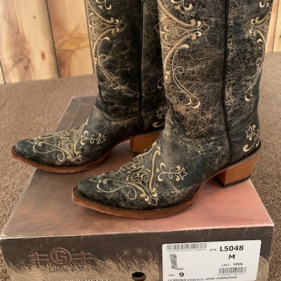 Corral Shoes - Circle G Crackle Tan Embroidered Cowgirl Boots
